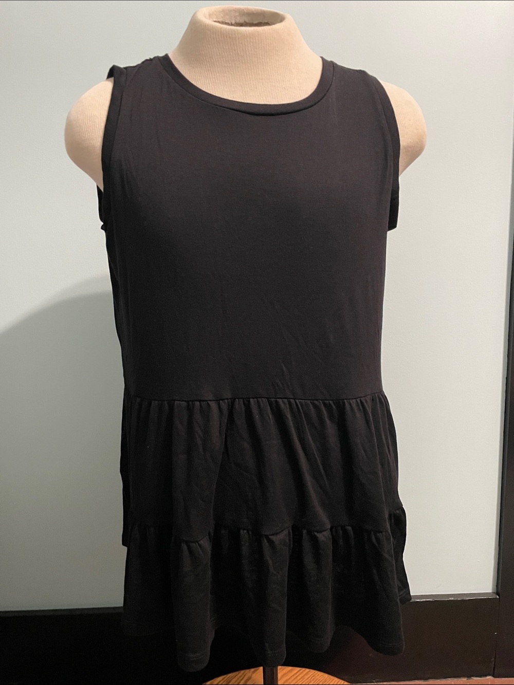 Haeof L Blouse Sleeveless Tiered Black